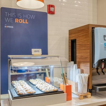 Holiday Inn Express Troy By Ihg Екстер'єр фото