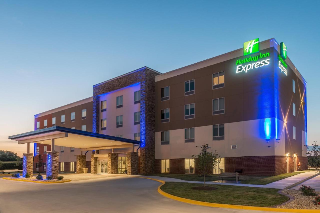 Holiday Inn Express Troy By Ihg Екстер'єр фото
